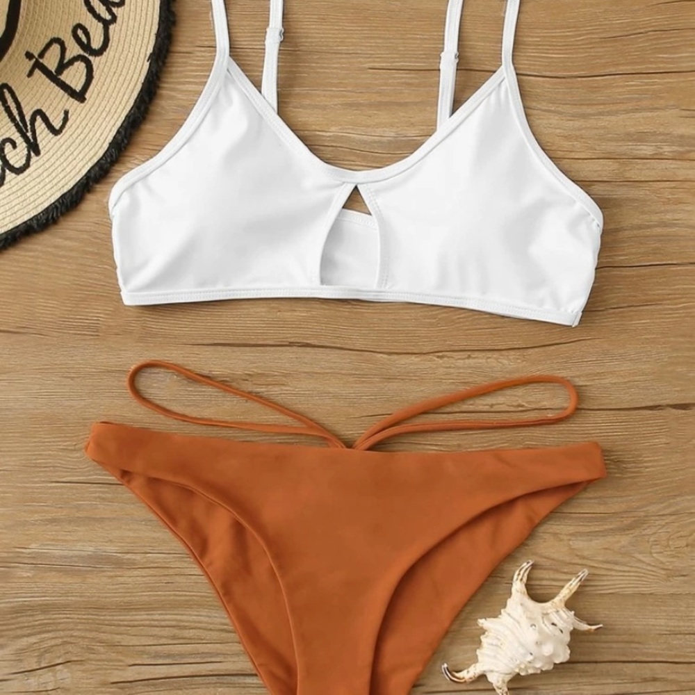 Lot of bikinis!! All size M